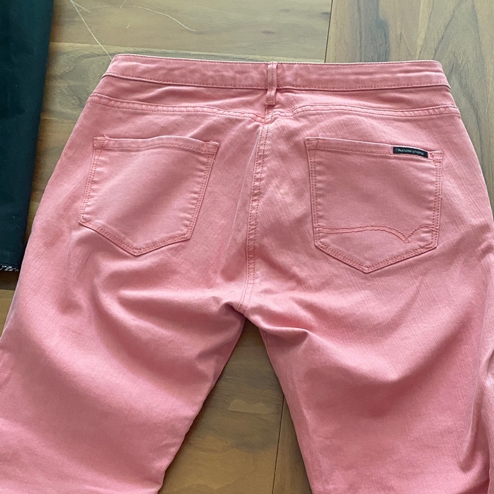 Pink Pants with Geometric Design - Picture 3 of 6
